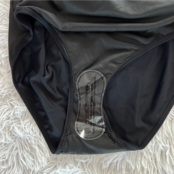 HOLIPICK One-Shoulder Ruched Black Swimsuit Women’s Size M - Picture 9 of 15